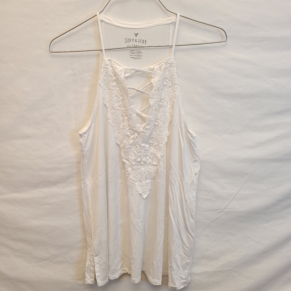 AEO Sleeveless Tank Top- White - Picture 2 of 6